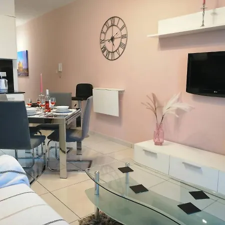 Seabreeze דירה *